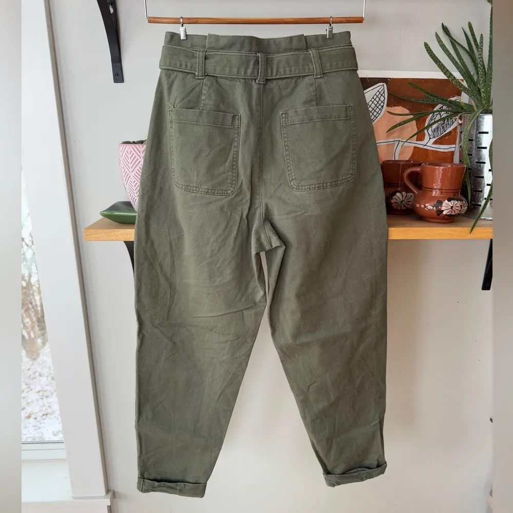 Banana Republic Olive Green Tie Belt Barrel Pant Size 2 - Image 2