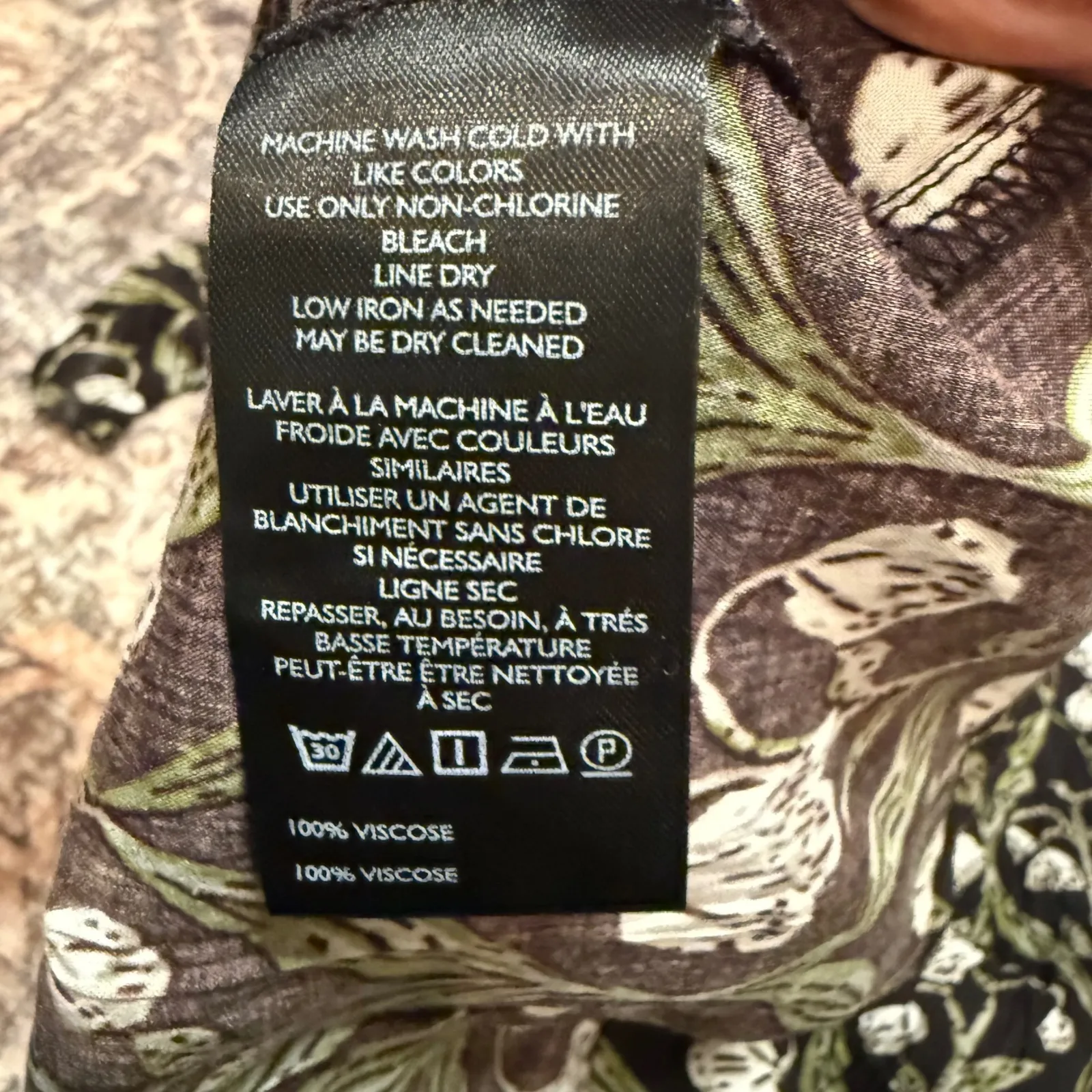 Anthropologie Ruched-Sleeve V-Neck Top S Romantic Floral Botanical Cottagecore - Image 9