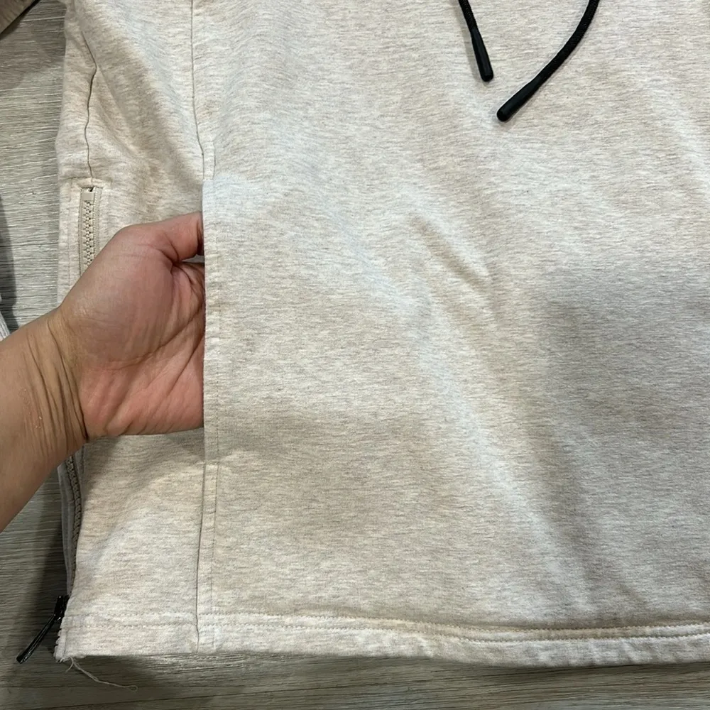 Varley pullover mock neck drawstring sweatshirt with kangaroo pocket - Image 7