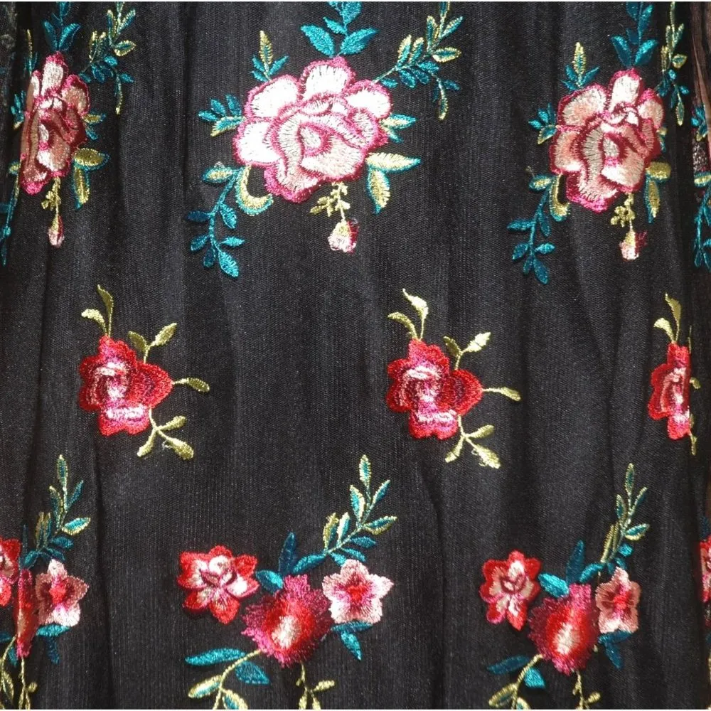 Xhilaration Ladies Black Floral Embroidered Mesh Shift Dress Size M Whimsy Goth - Image 4