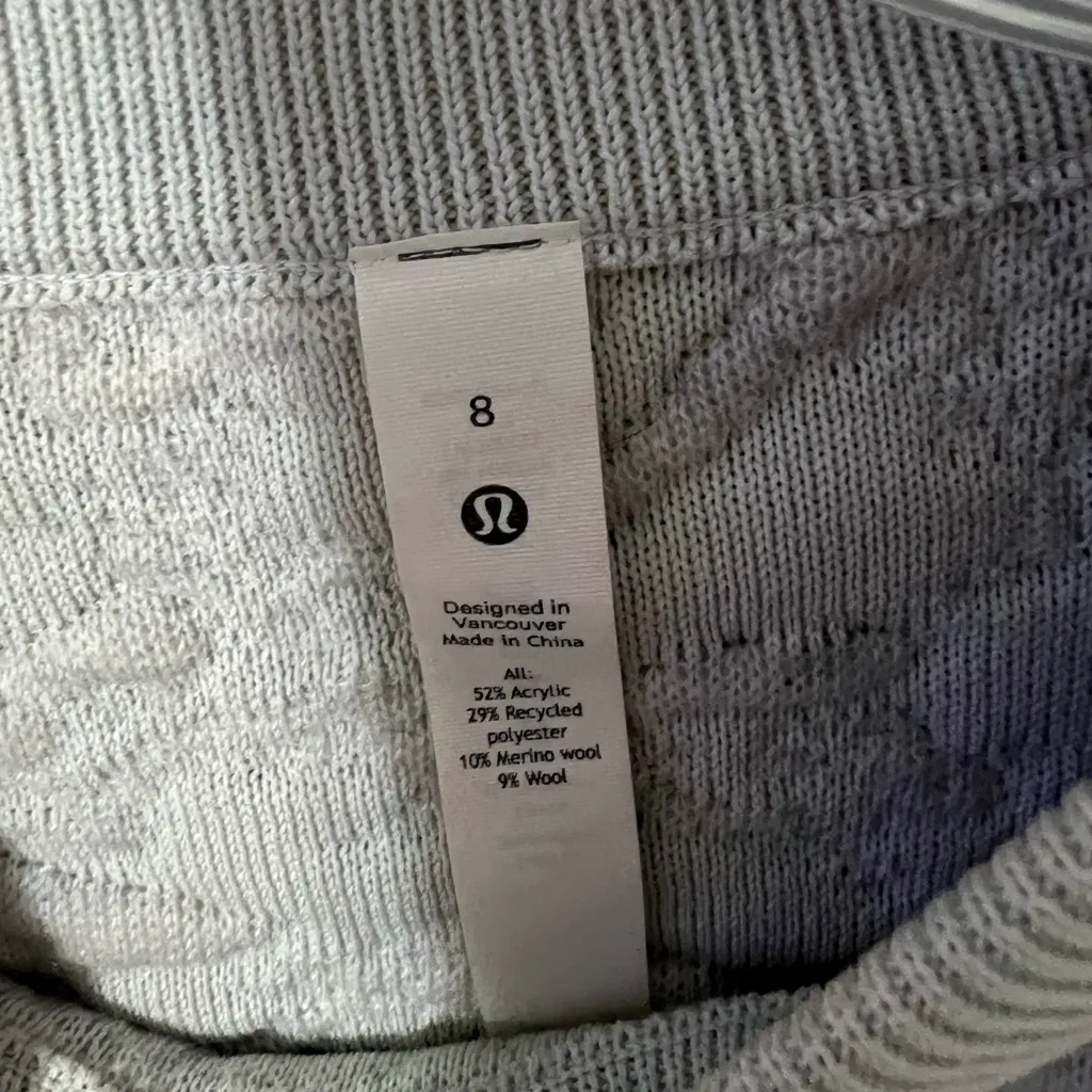 Lululemon Textured Crewneck Sweatshirt Gray Size 8 Quilted Cloud Pullover - Image 6
