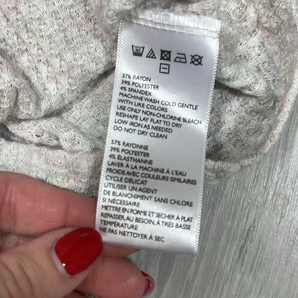 Urban Outfitters Cropped Front Tie Tee - Image 4