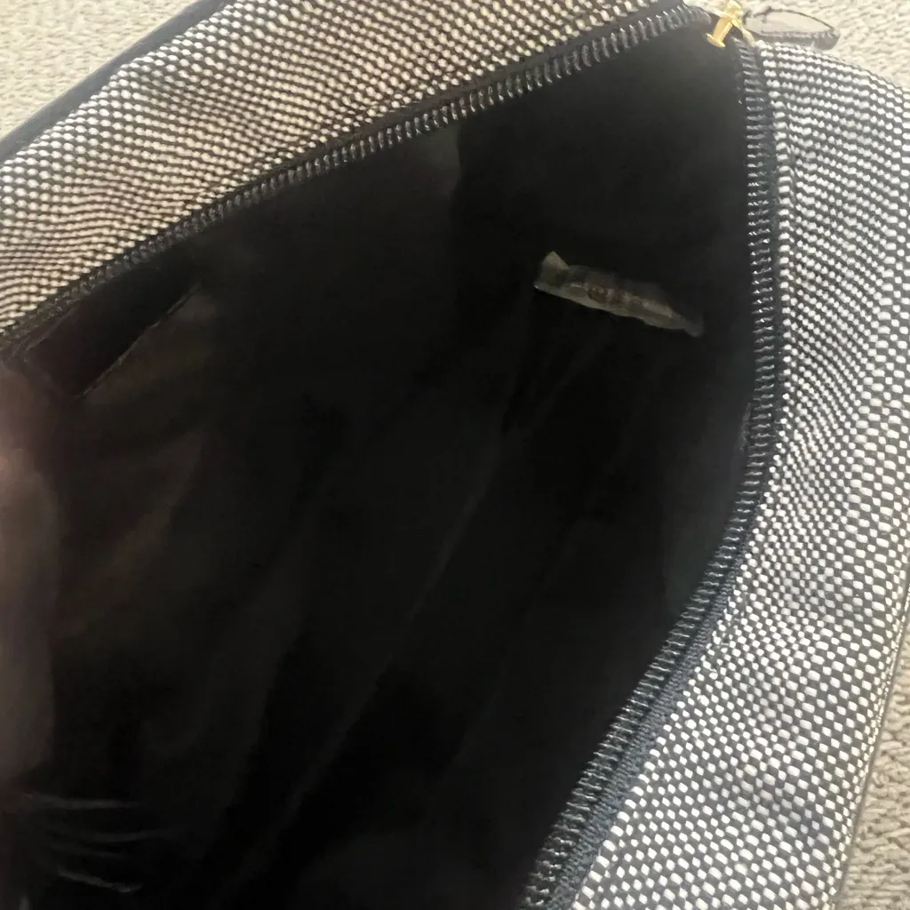 NWOT Vintage Tweed Dior Parfums Beaute Large cosmetic case - Image 4