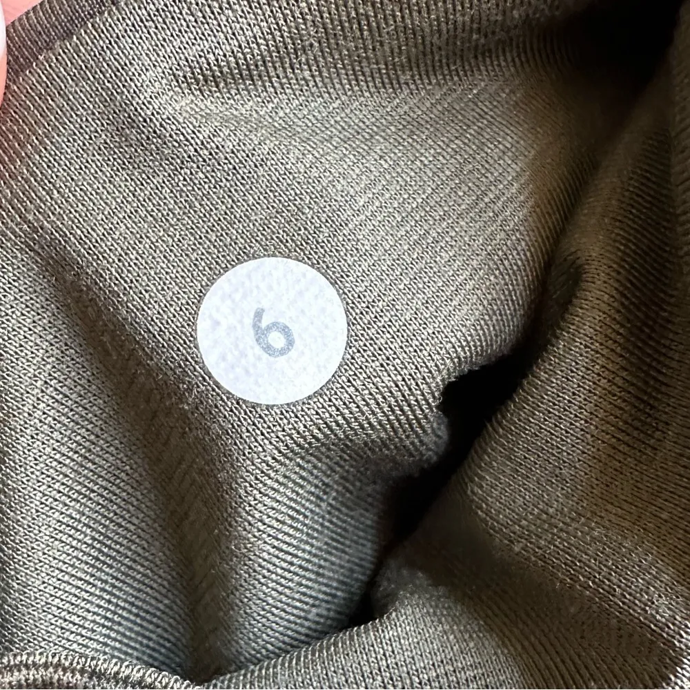 Lululemon Wunder Under Camo Cropped Leggings Size 6 - Image 3