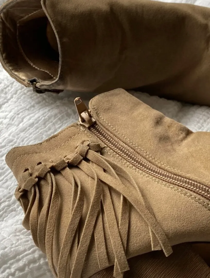 Fringe Booties Tan Size 7 - Image 5