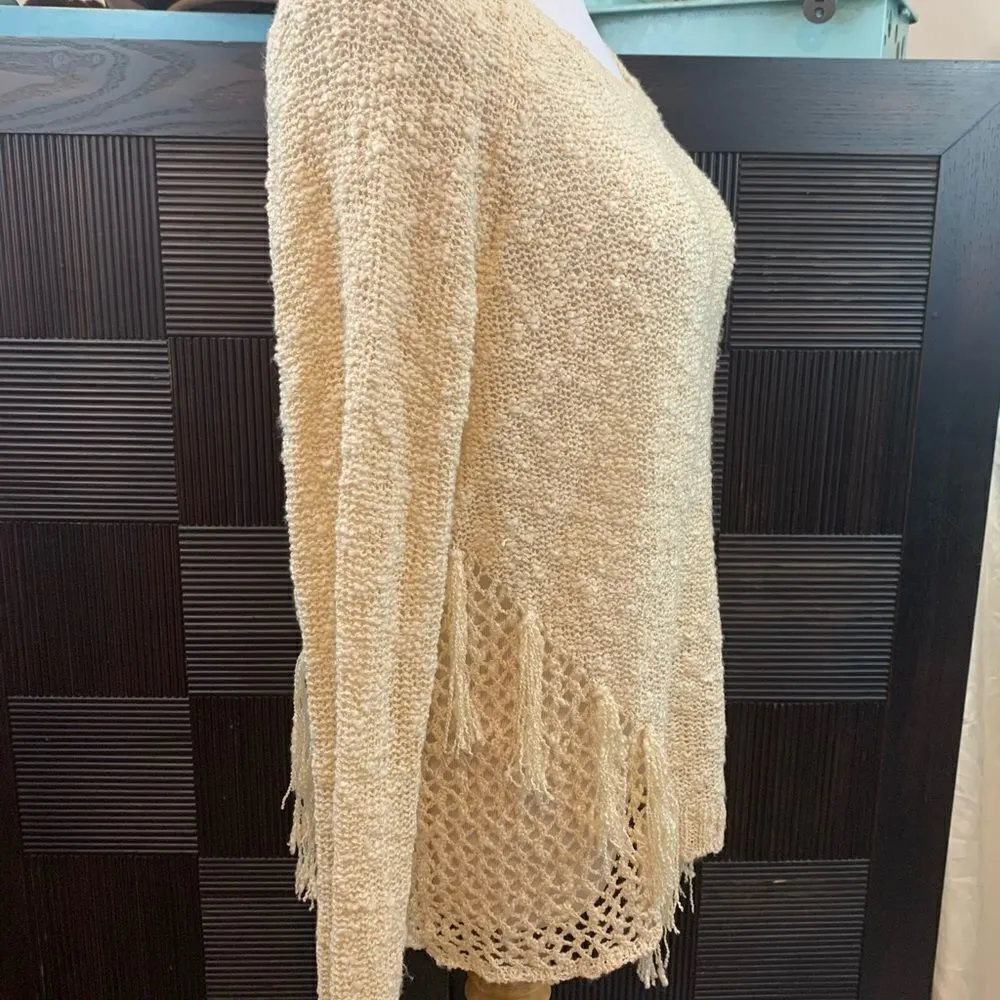 Rip Curl lightweight tan crochet & fringe sweater - Image 2