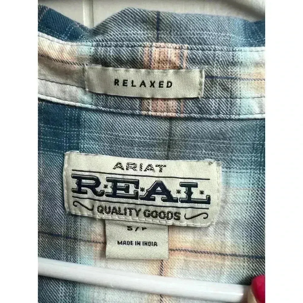 Ariat REAL Women's Small Plaid Long Sleeve Button Up Shirt Blue Pink Relaxed Fit - Image 3