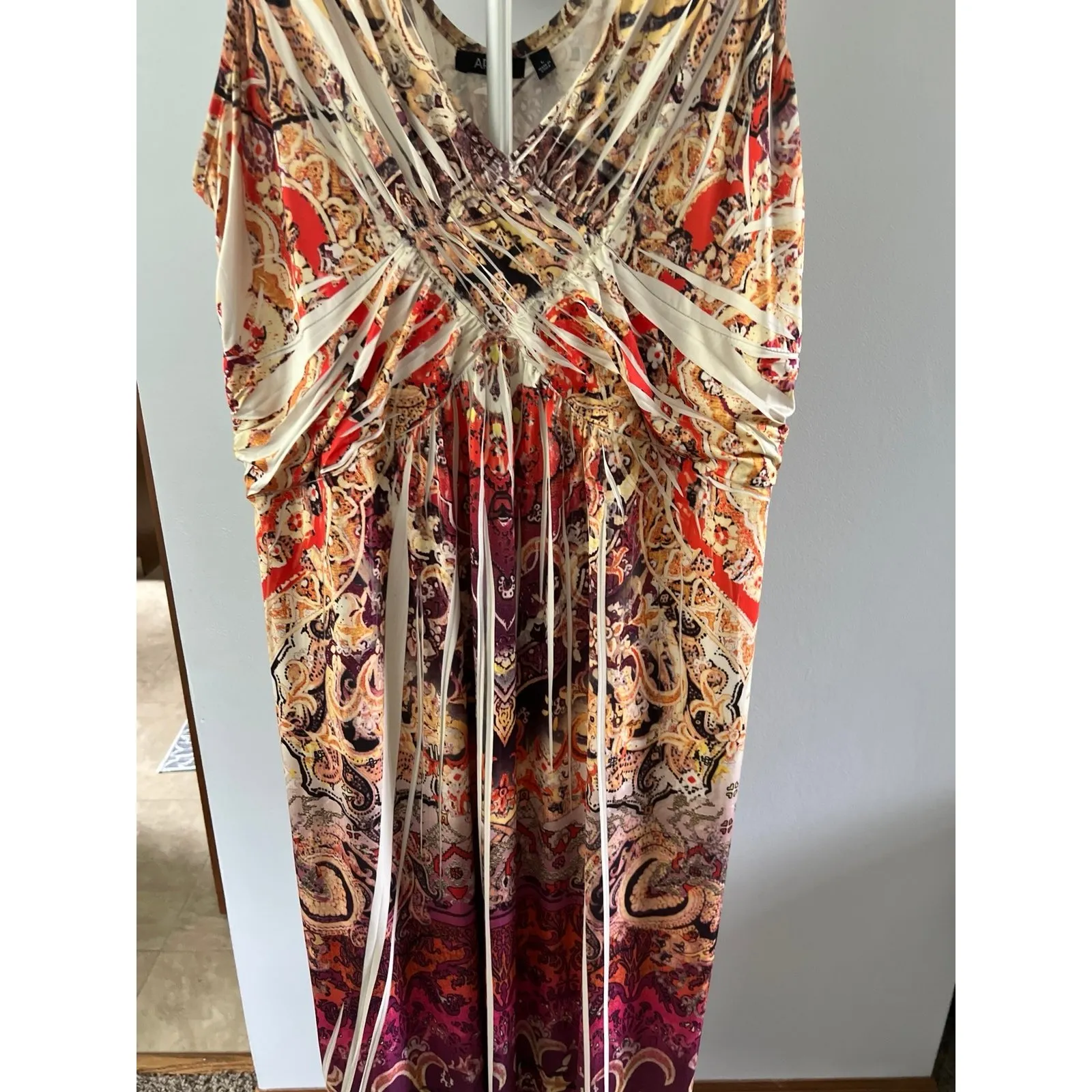 Apt.‎ 9 Women's Multicolor sleeveless v neck dress size large - Image 3