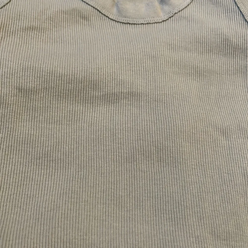 NWT brandy Melville Connor tank green one size - Image 3