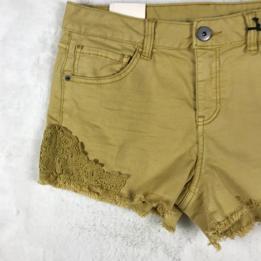 VANILLA STAR Crochet Lace Trim Cut-off Mini Denim Jean Shorts NWT 13 - Image 2