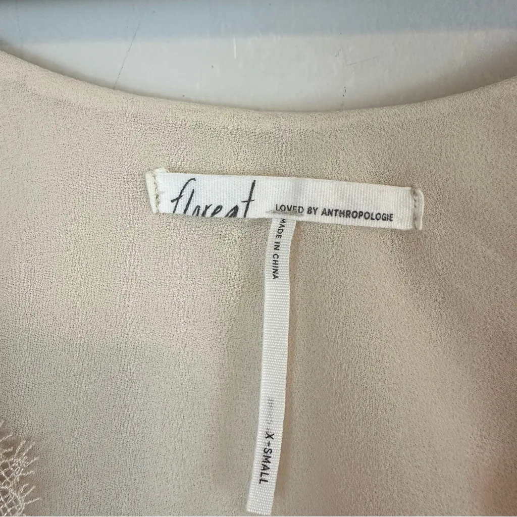 Floreat Anthropologie | Lace Trim Satin V-Neck Cami Top Size XS - Image 2