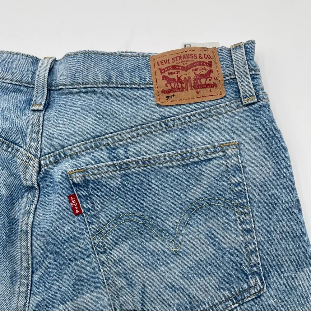 Levi’s Womens 501 Button Fly Camo Print Cutoff Denim Jean Shorts Size 32 (US 14) - Image 4