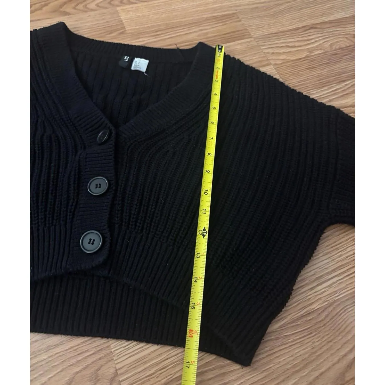 Divided Long Sleeve Black Cropped Sweater Size Small - Image 4