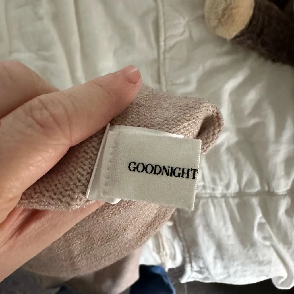 Goodnight Macaroon Women’s One Size Fringe Tassel Sweater - Image 4