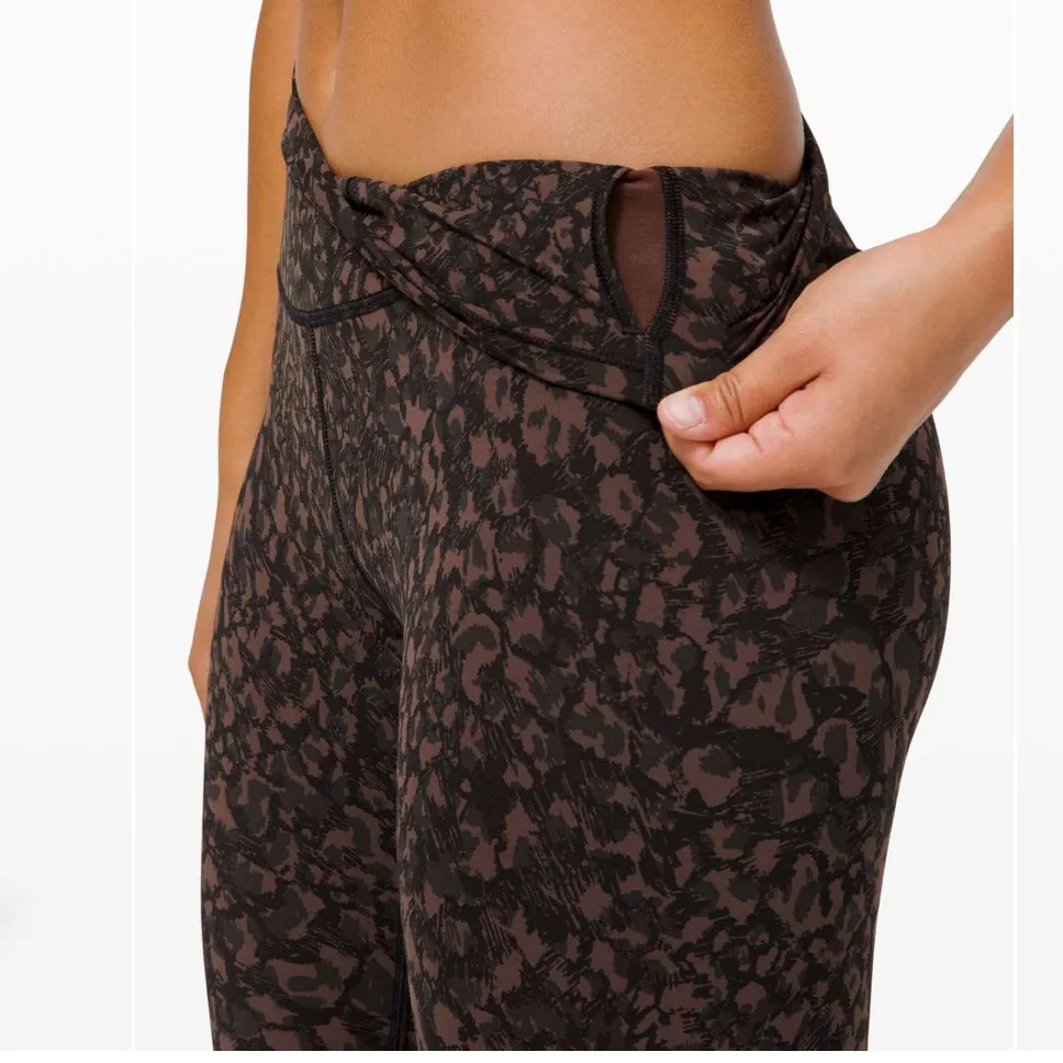 NWOT Lululemon Wunder Under High-Rise Tight 28" Size10 - Image 3