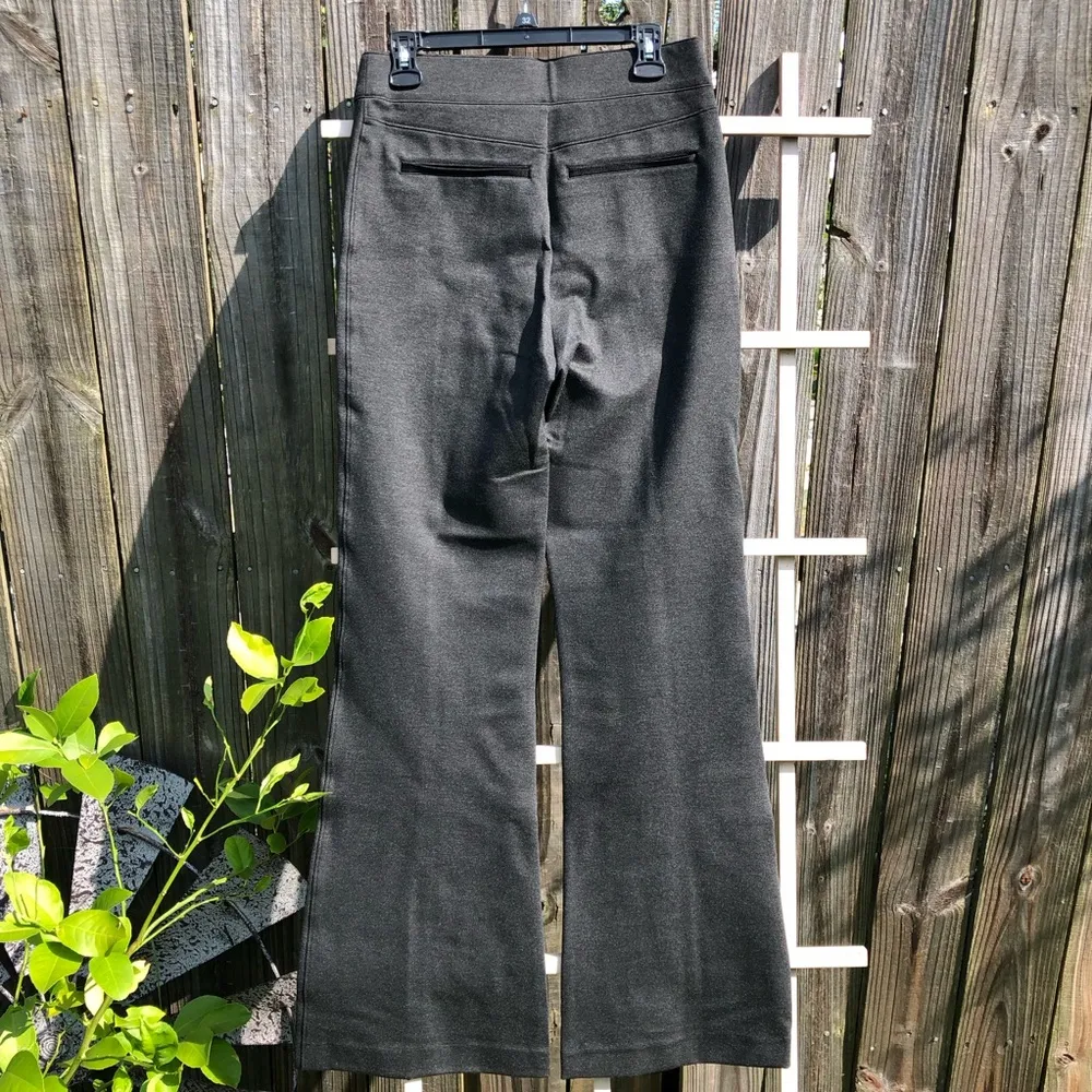 SPANX Gray Pull on Perfect Flare Pants Stitched front crease size Large - Image 4