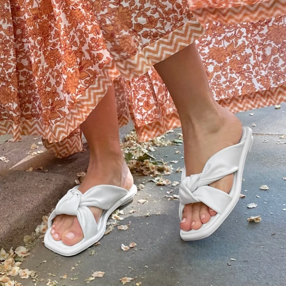 Louise Et Cie • Abaleena Slide Sandal knot strap Optic White leather square toe - Image 2