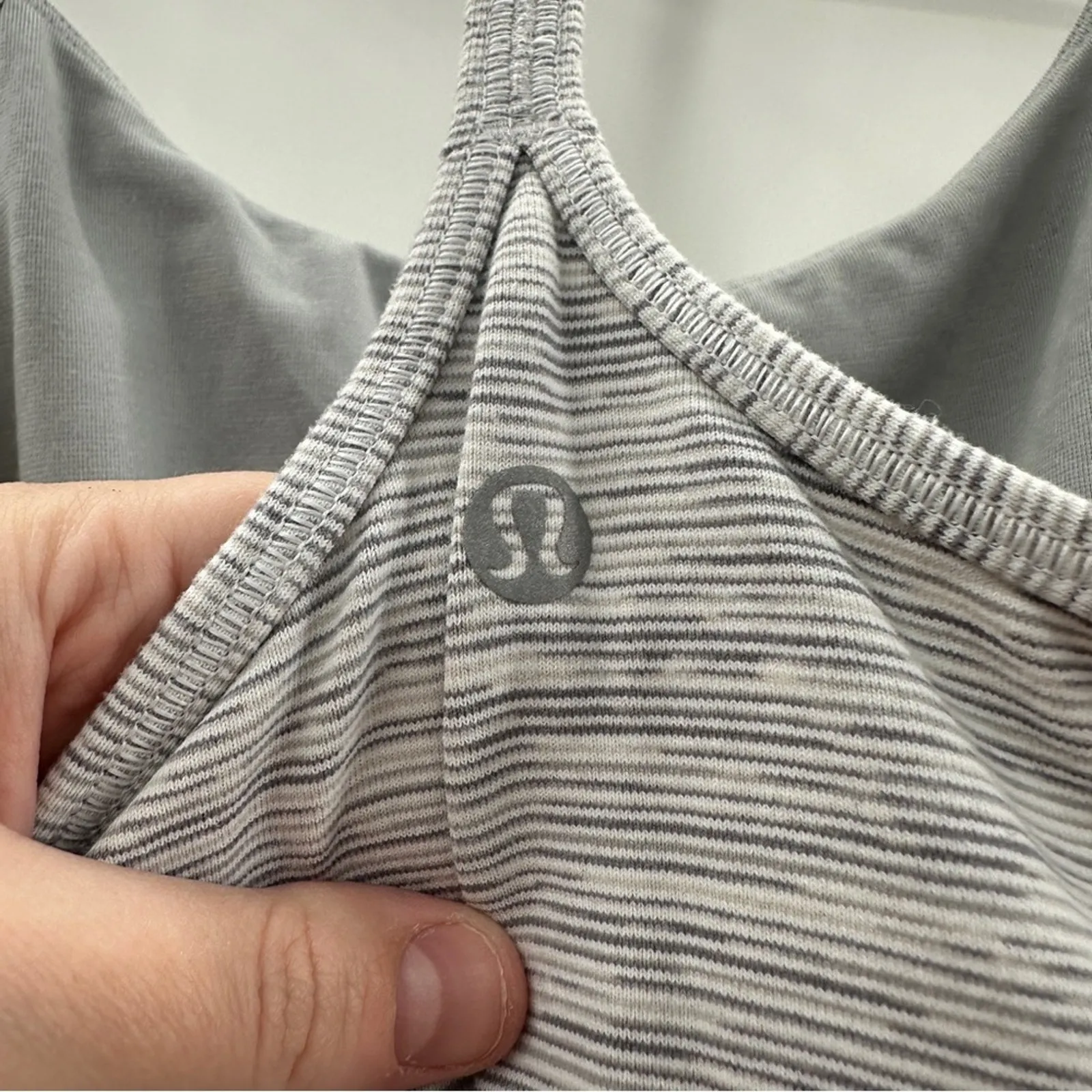 Lululemon Power Pose Tank Top in Wee Are‎ From Space Ice Grey Alpine White Sz 6 - Image 7