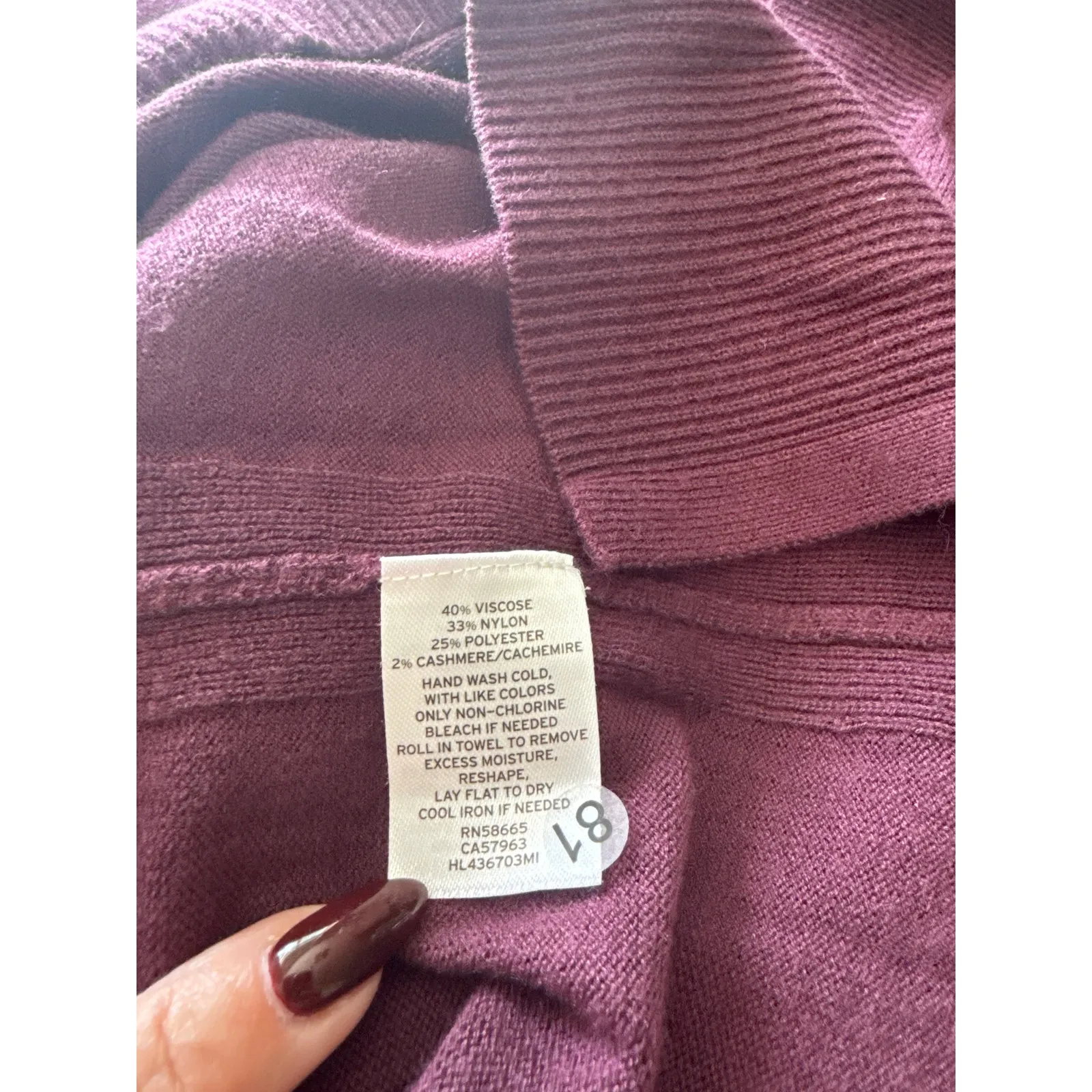 Chelsea28‎  Soft V-Neck Sweater Size XL - Wine Color - Image 5