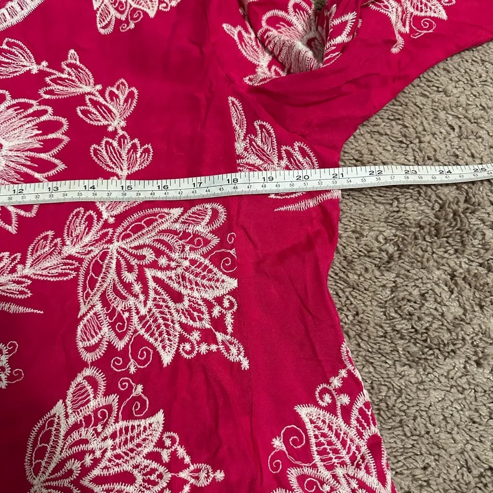 Solitaire Anthropology Women’s Pink Floral Embroidered Top Size L - Image 8