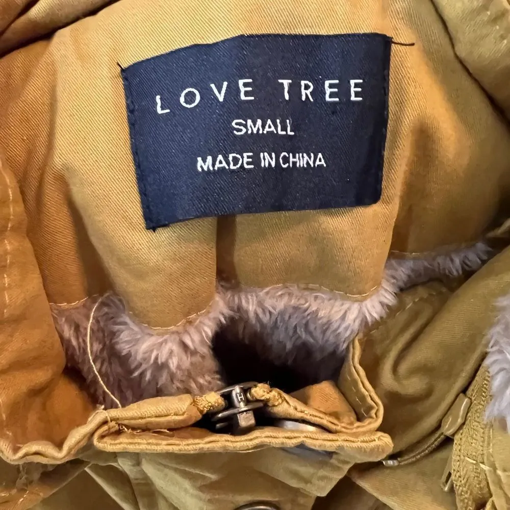 Love Tree Hooded Vest - Image 6