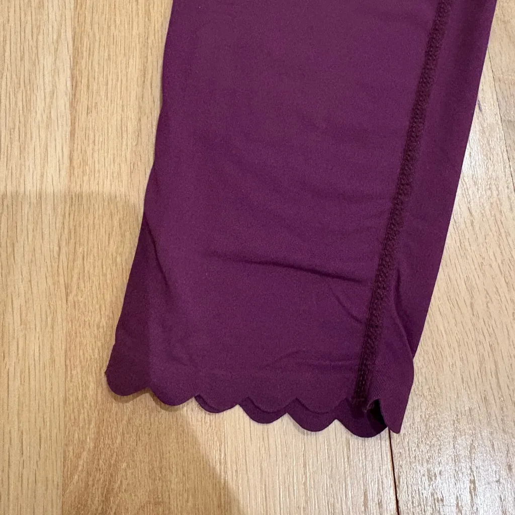 JoyLab Scalloped Maroon Leggings - Image 2