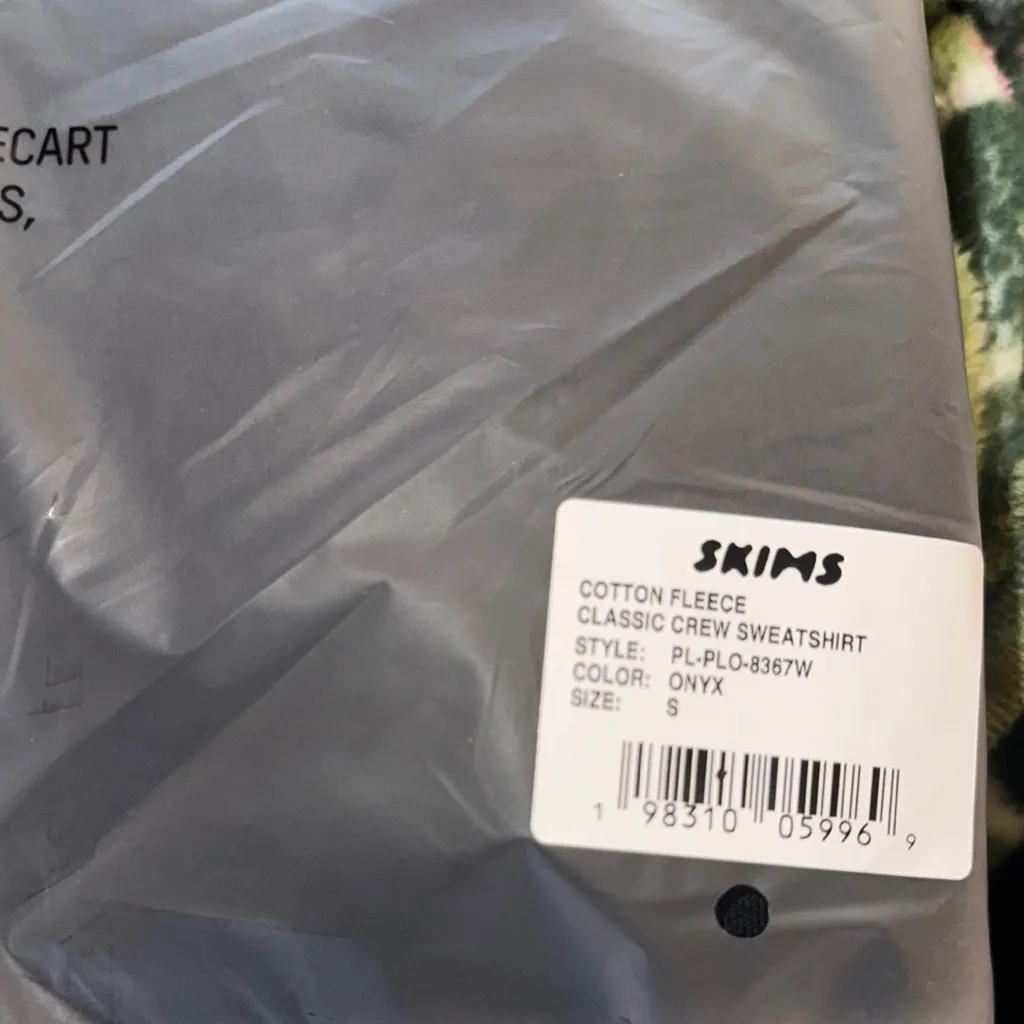 Skims
New
CLASSIC CREWNECK Classic onyx crew Sweatshirt - Image 9