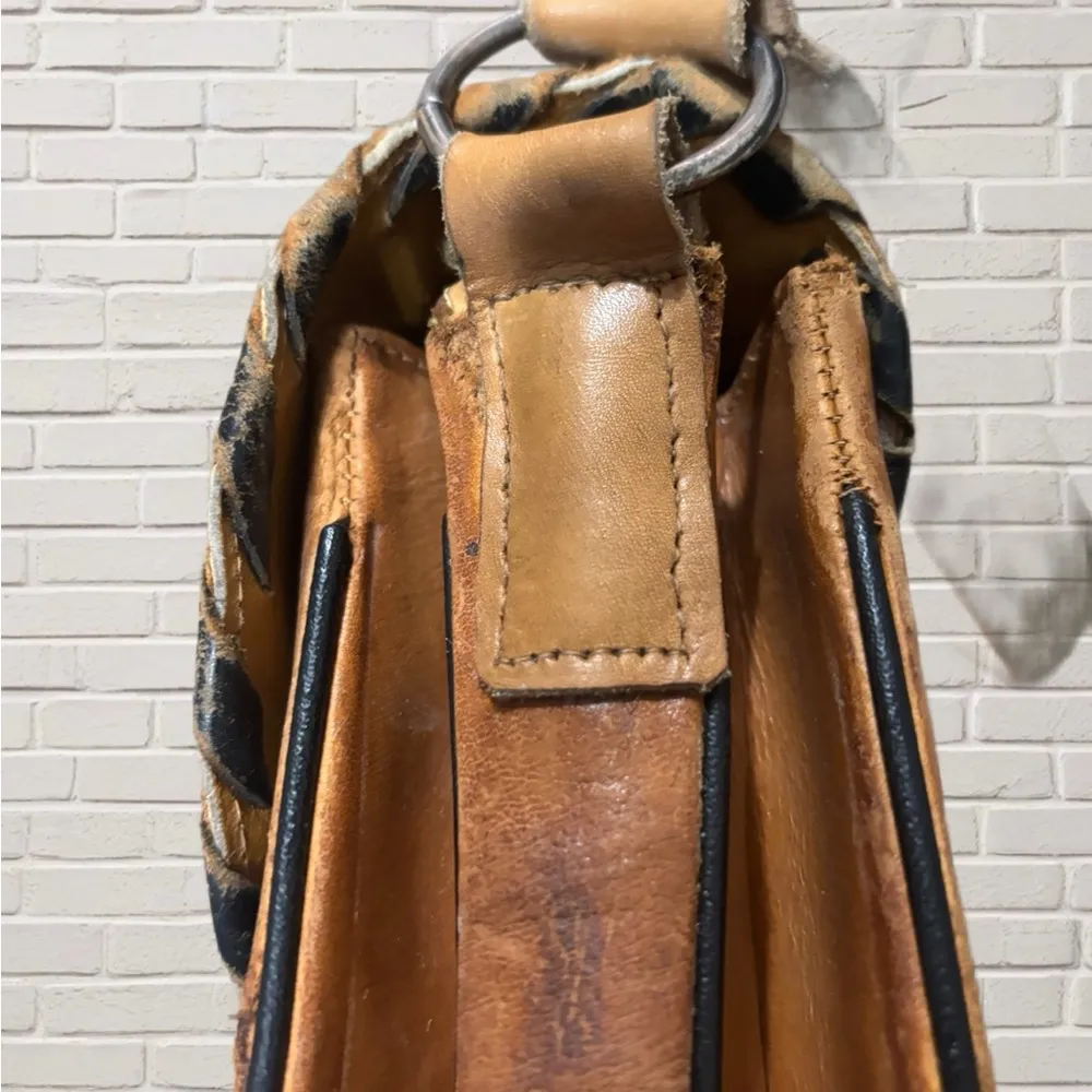 Vintage 70s Tooled Leather Crossbody Bag Artisan Boho Western Hippie Tan - Image 11