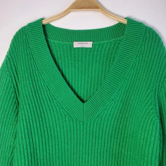 Aritzia Babaton Roger V Neck Merino Wool Sweater Green - Image 6