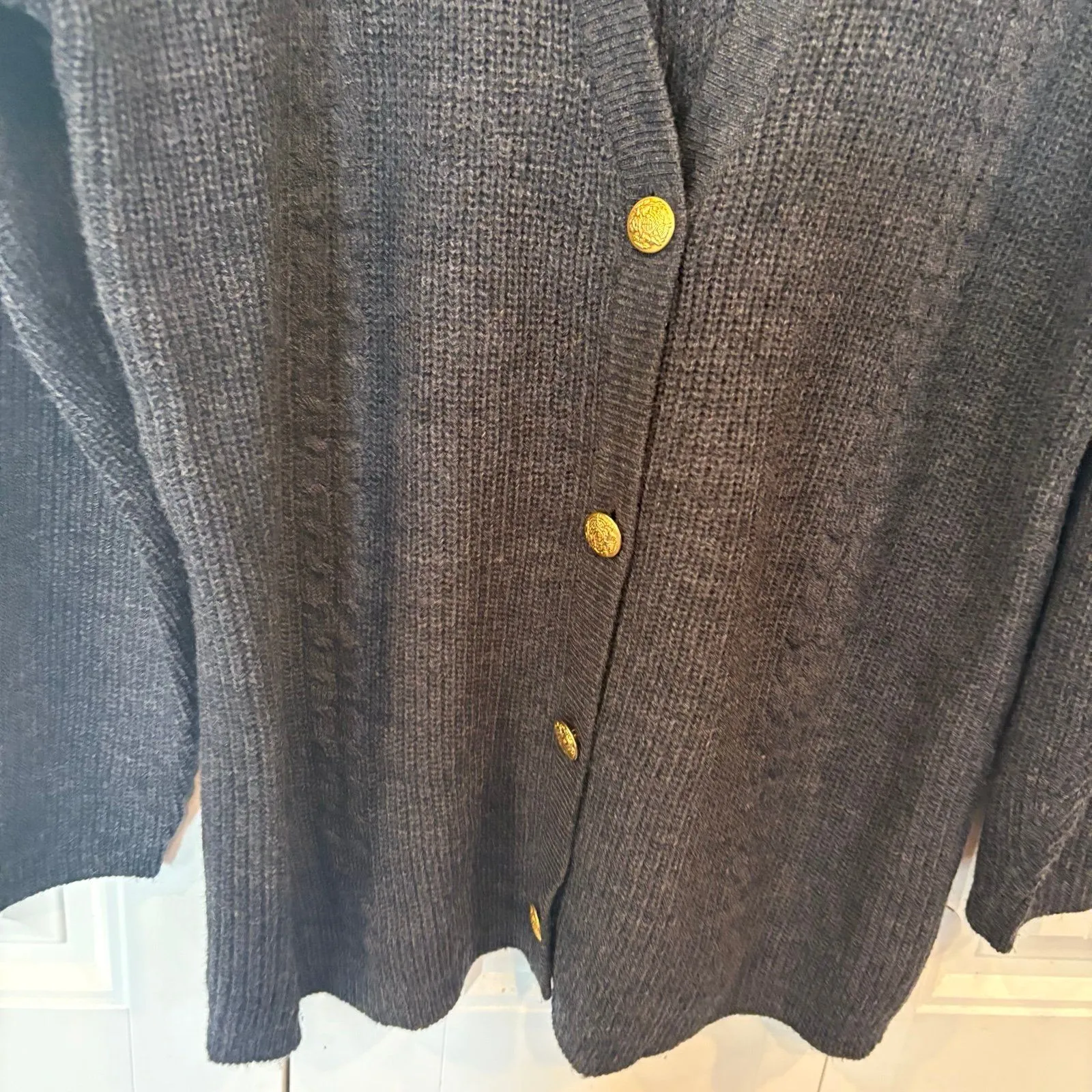 Sag‎ Harbor Gray Cardigan Size Small - Image 4