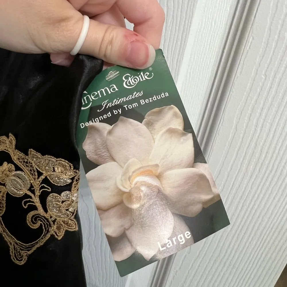 NWT vintage Cinema Etoile intimate embroidered gold flower black tank top size L Size L - Image 3