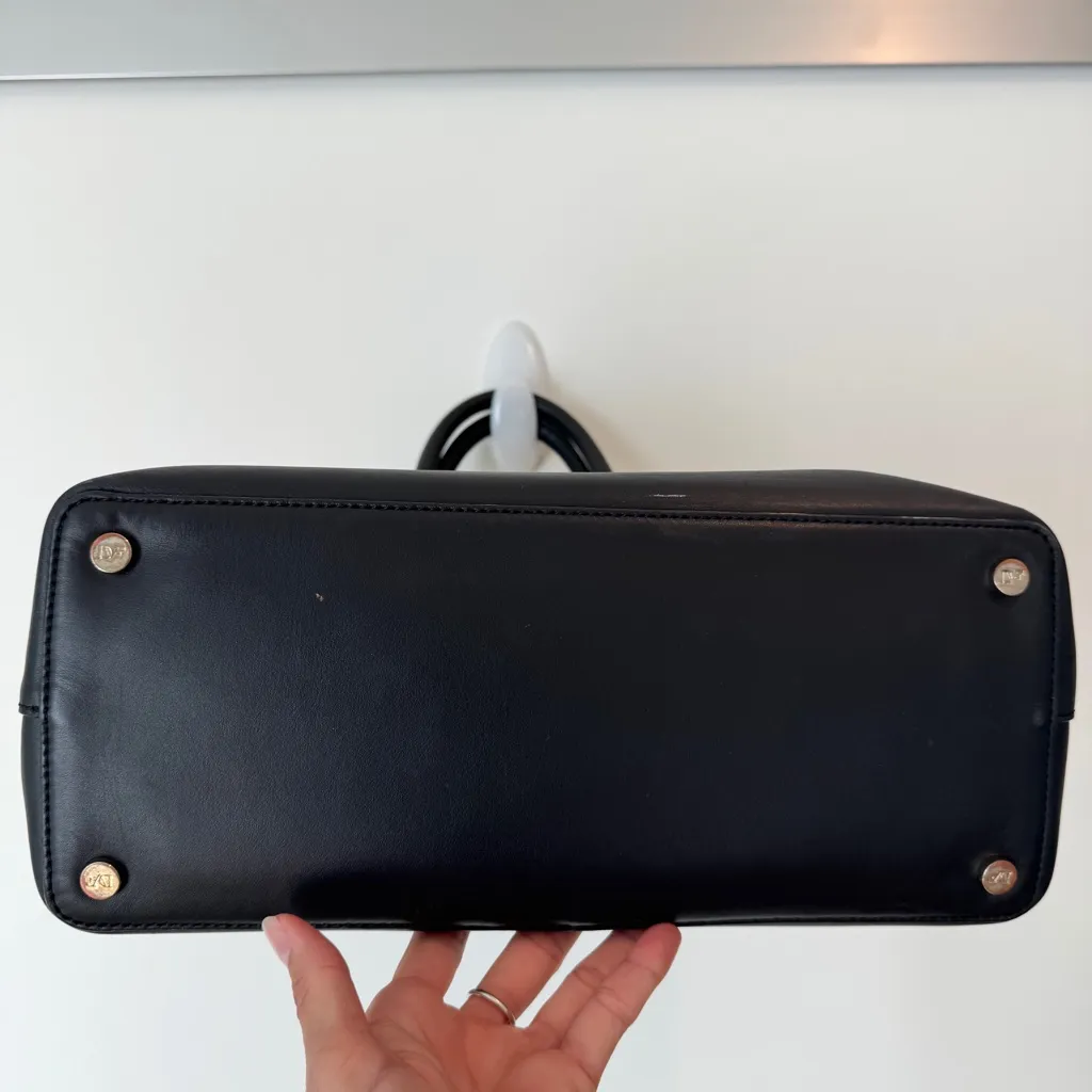 Diane Von Furstenburg Medium Voyage Carryall Tote, black & red leather w gold - Image 3