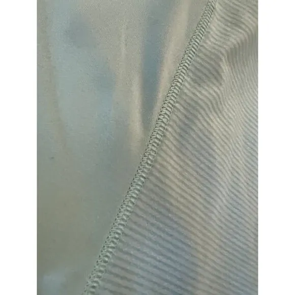 Danskin  NOW Women's Size‎ Large Racerback Exercise Top Built-in Athletic Bra EUC - Image 8