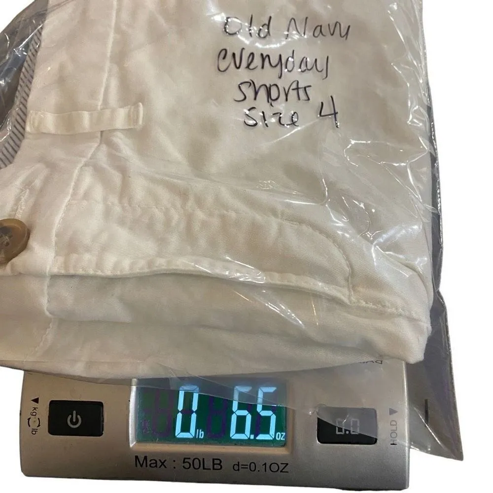 Old Navy every day white short size 4 - Image 5