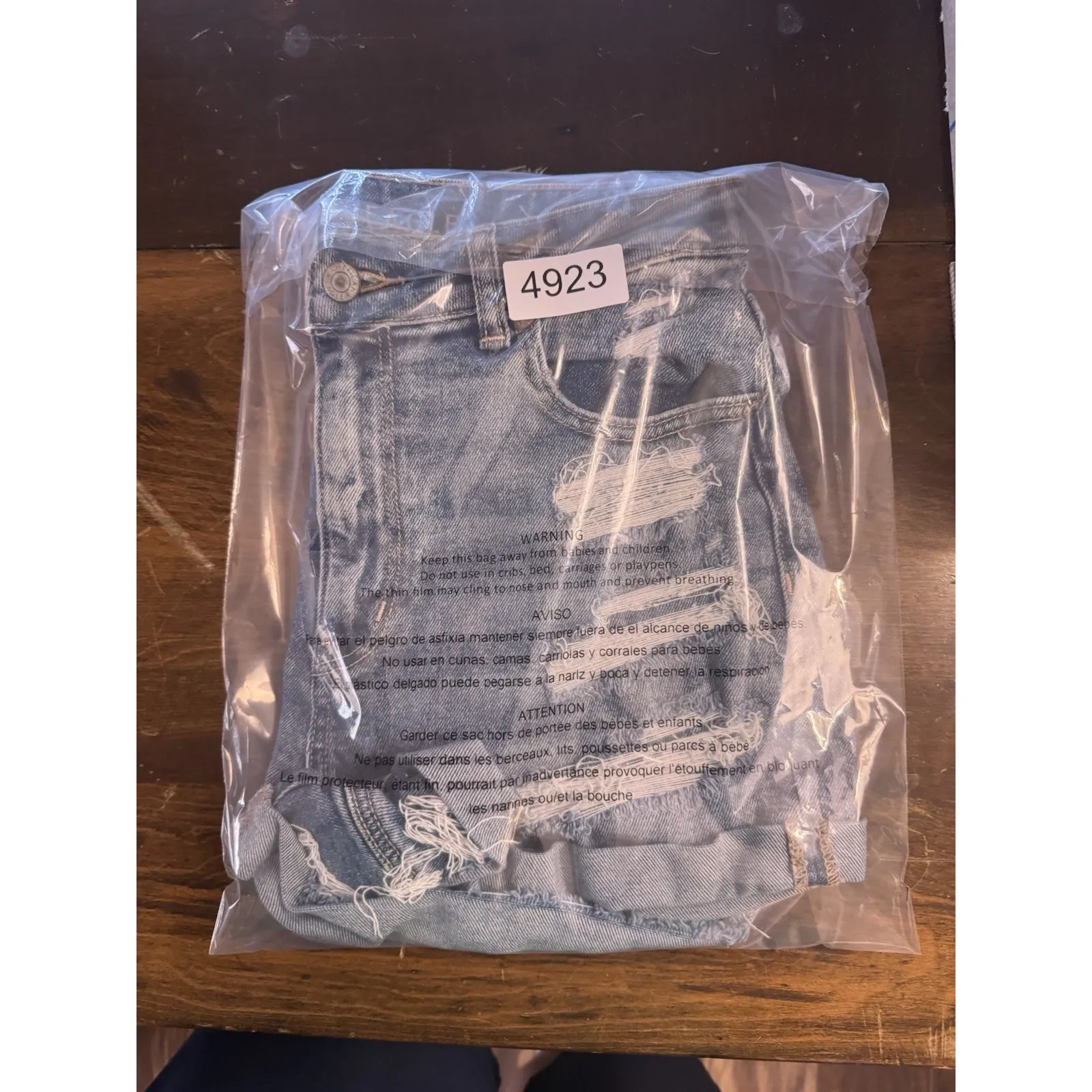 American Eagle Women's 8 Med. Wash Distressed Cuffed Mom Shorts Festival‎ Boho - Image 9