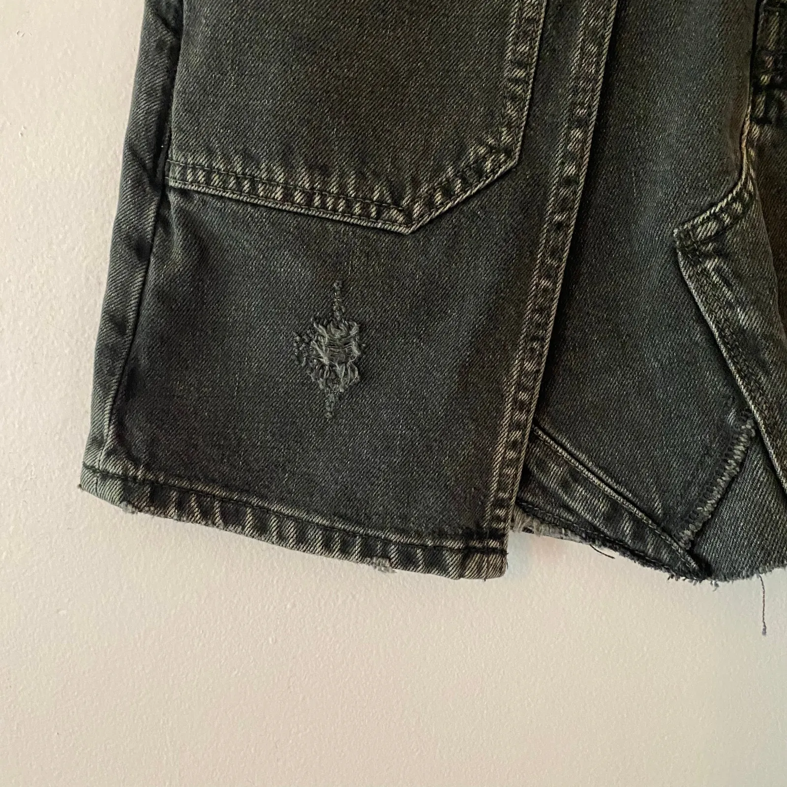 NWT We The Free Gray Wash Bare With Me Denim Mini Skirt Moxie Women's size 25 - Image 6