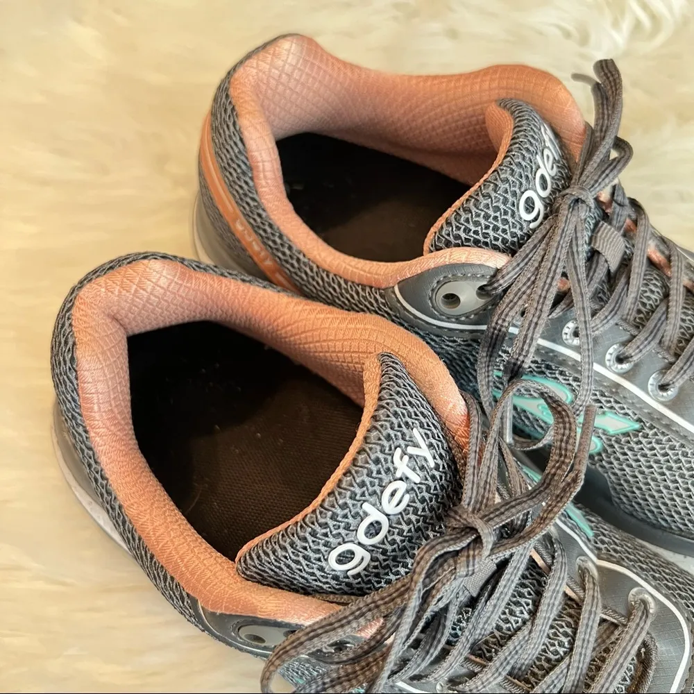 Gravity Defyer g defy mighty walk lace up Sneakers size 9.5 versoshock heel - Image 4