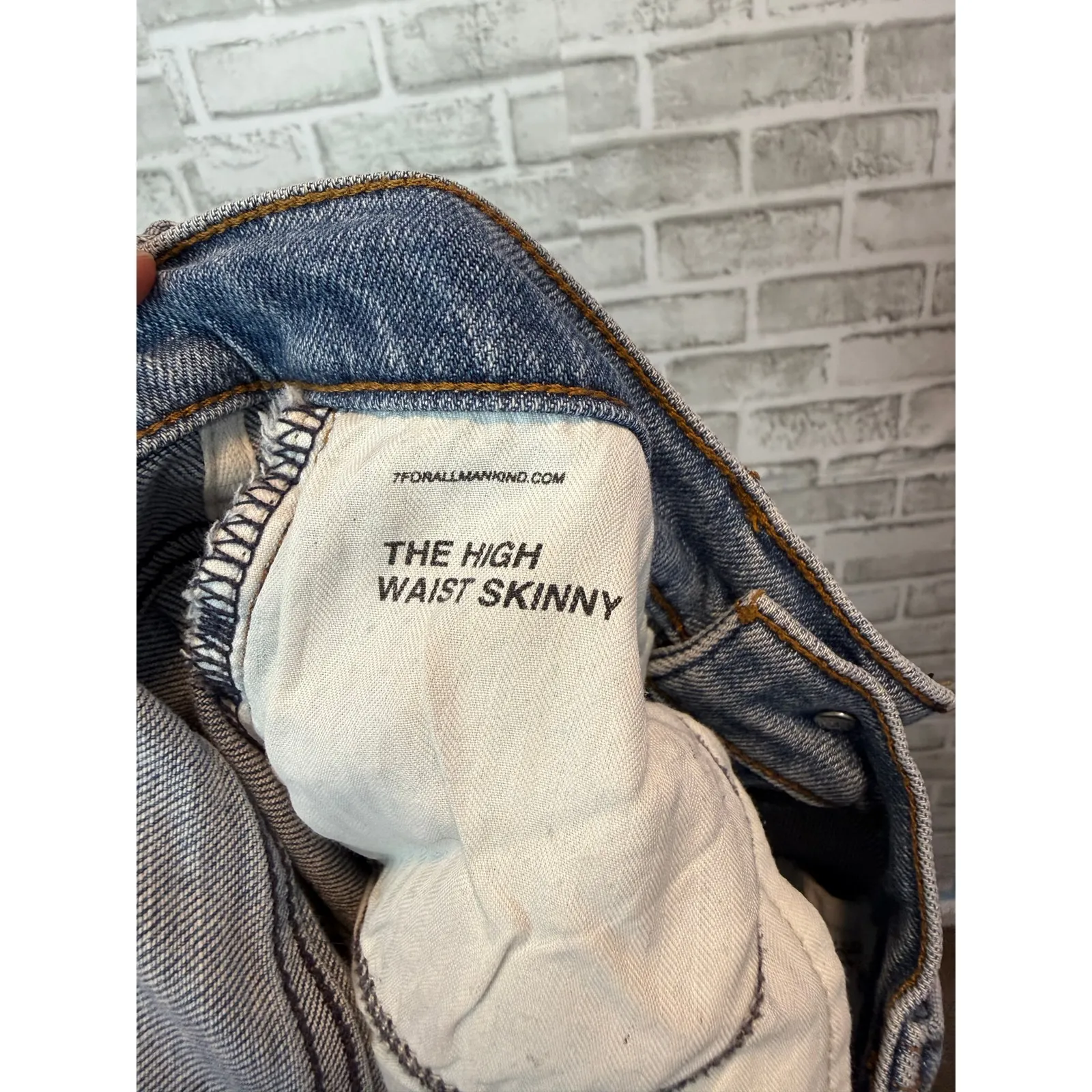 7 For All Mankind Luxe High Rise Two Tone Lightwash Black Jeans Women's 27 - Image 8