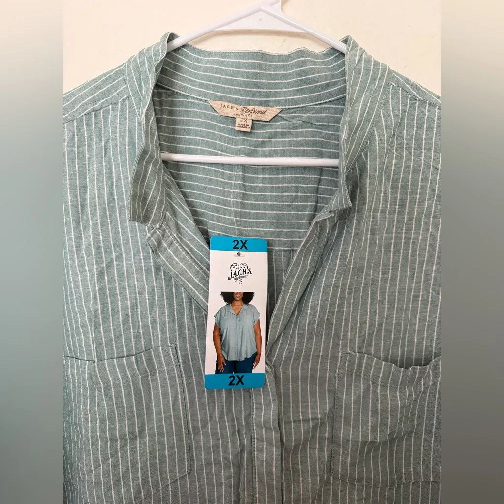 Jachs Girlfriend Women's Button
Front Blouse Size 2XL Color NWT
Short Sleeve - Image 5
