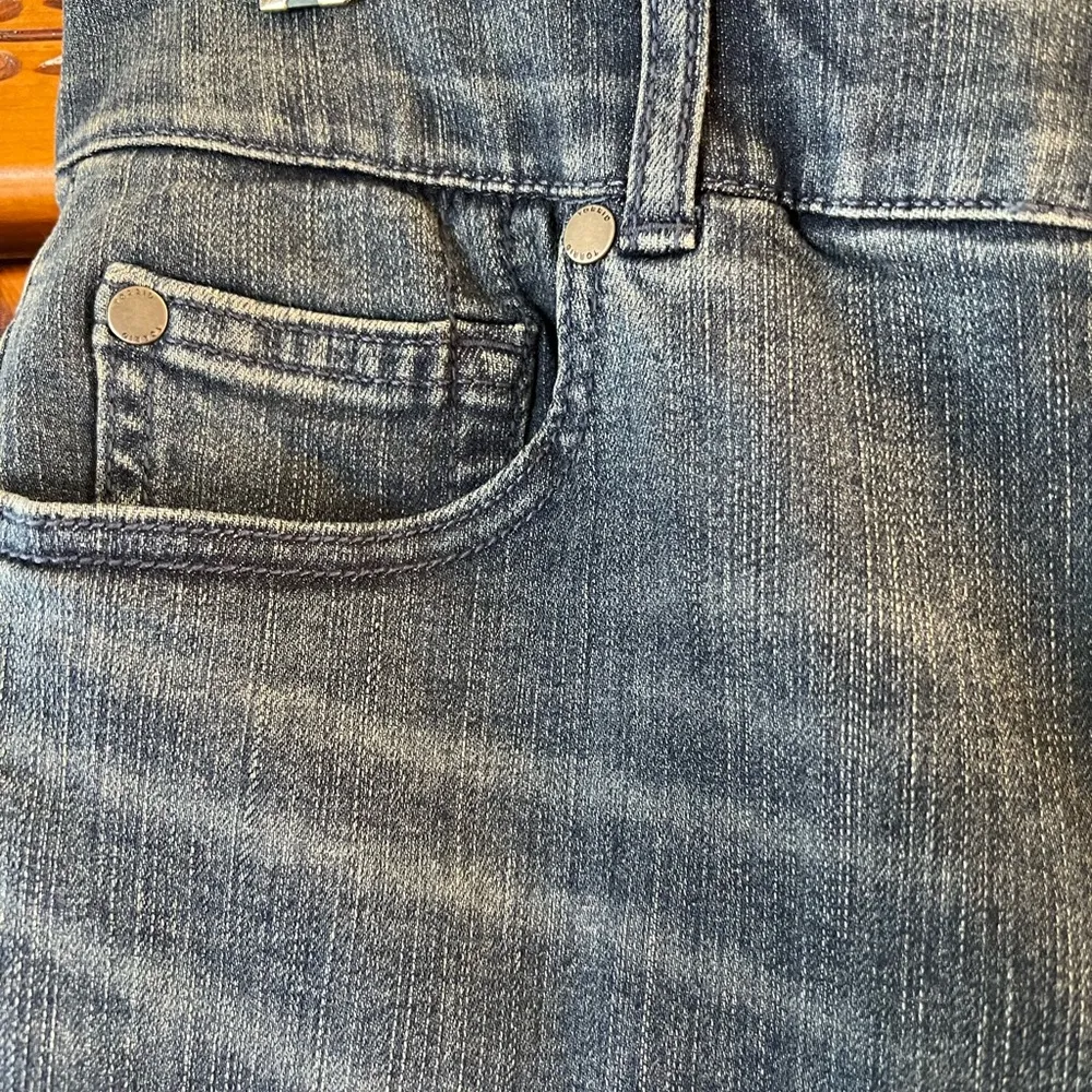 Torrid high rise bombshell skinny jeans size 14R - Image 4