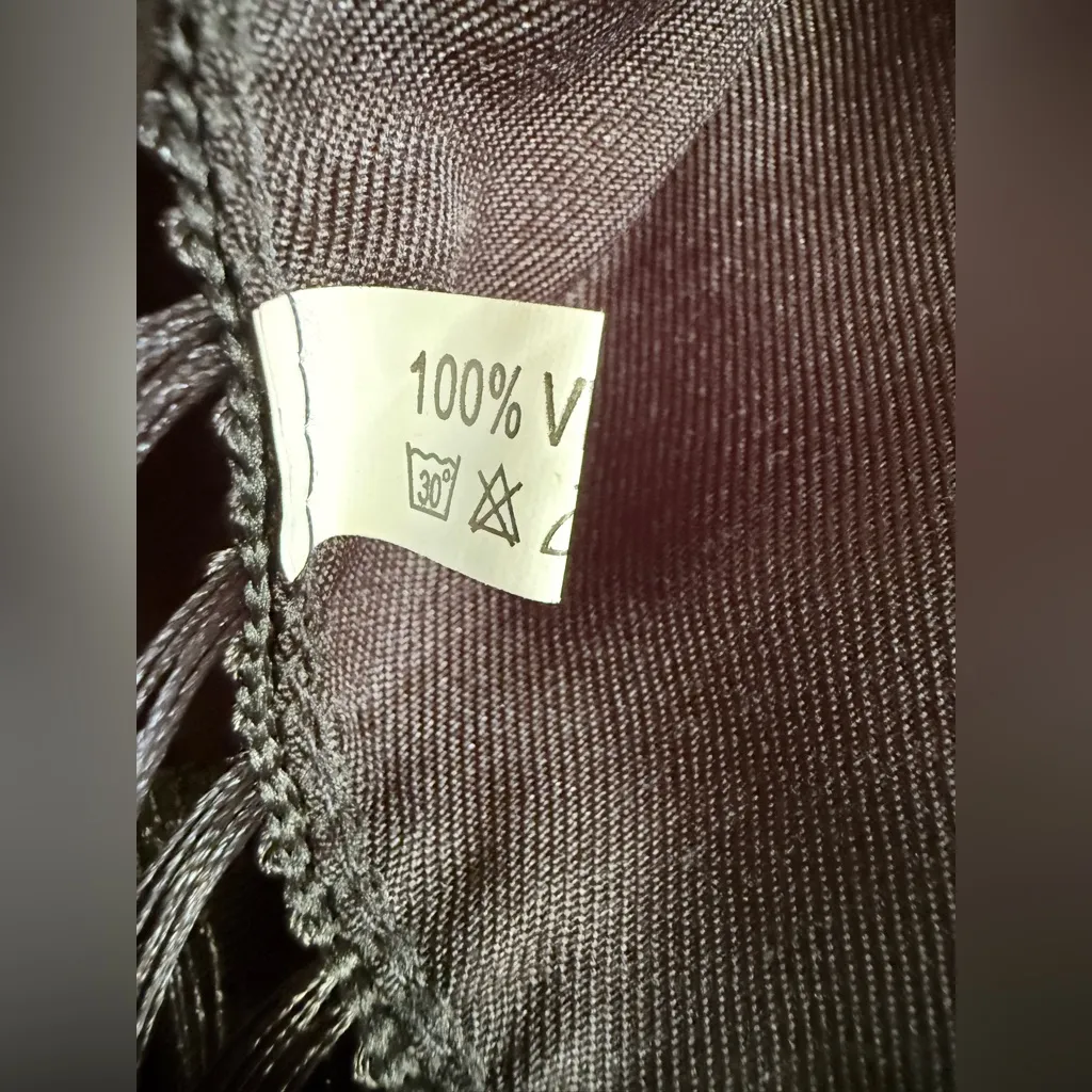 Vintage 90s Russian Folk Style Floral Fringe Shawl Black Red Rose Viscose Wrap - Image 10