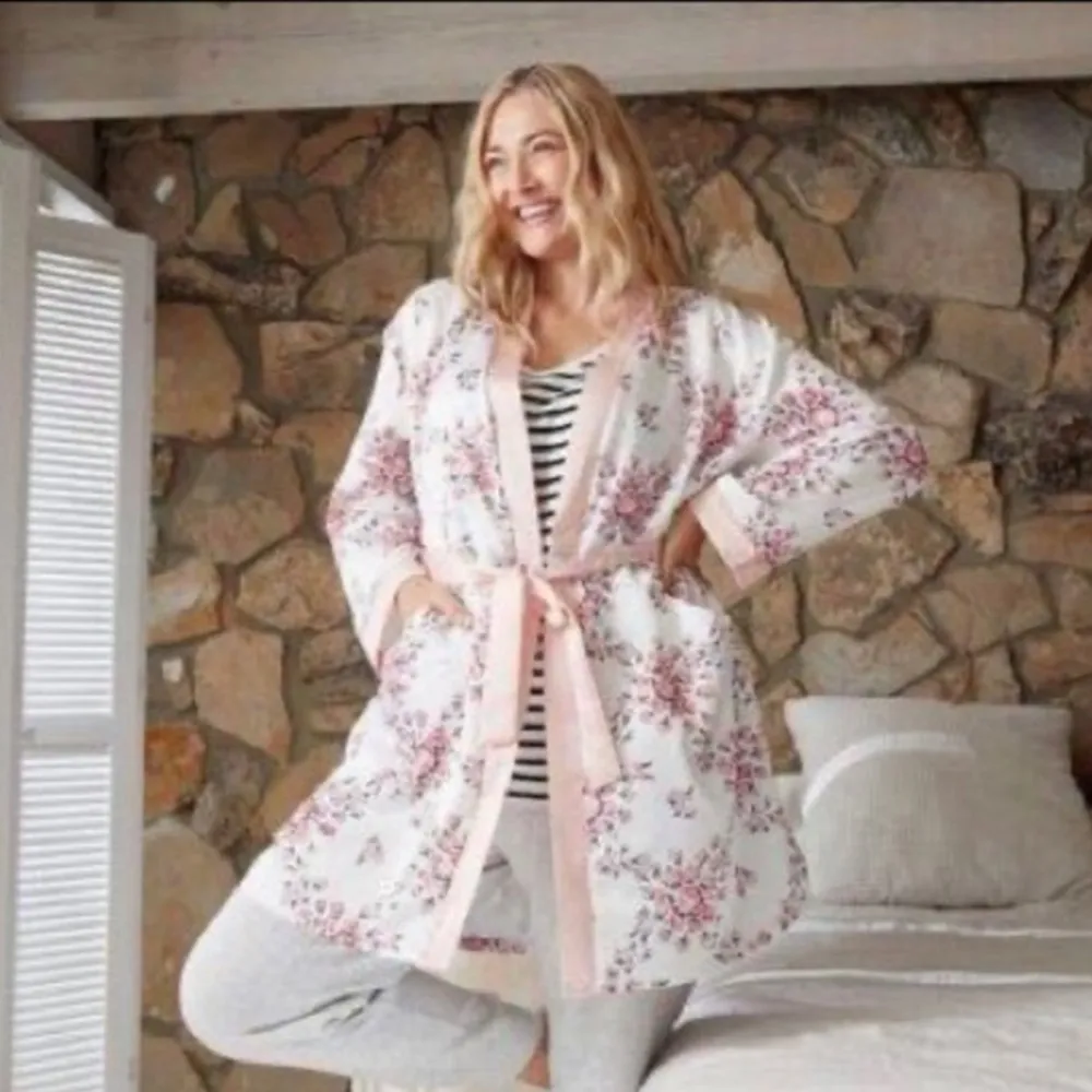 NWT Morgan Lane Robe Allie Satin Robe in White Floral Wedding Bride - Image 13