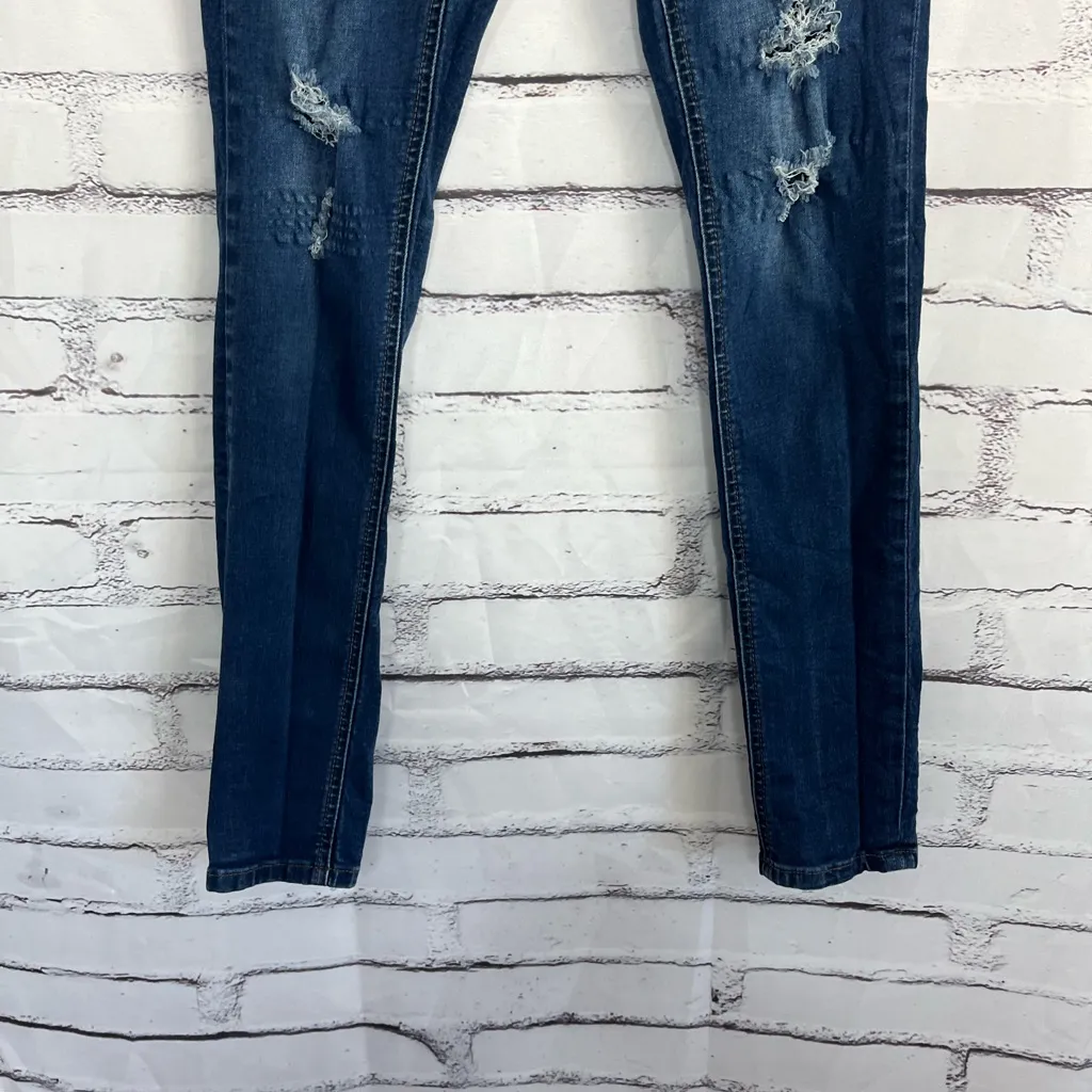 Wax Jean “Butt, I Love You” Distressed Skinny Jeans Dark Wash Women’s 3 Low Rise - Image 4