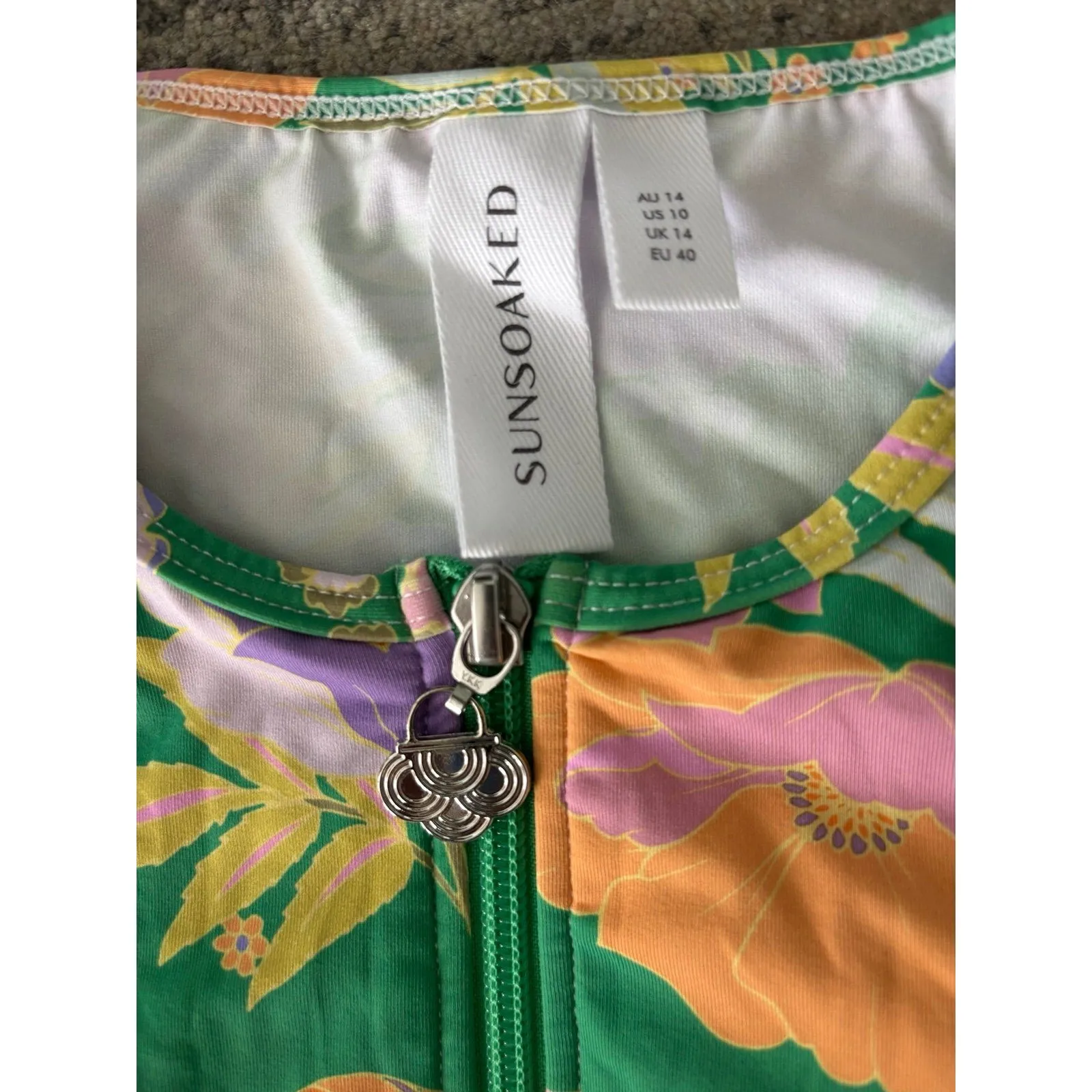 SUNSOAKED Papavero Ruffle Sleeve Padded Floral Zip Up One Piece Swimsuit Size 10 Green - Image 9