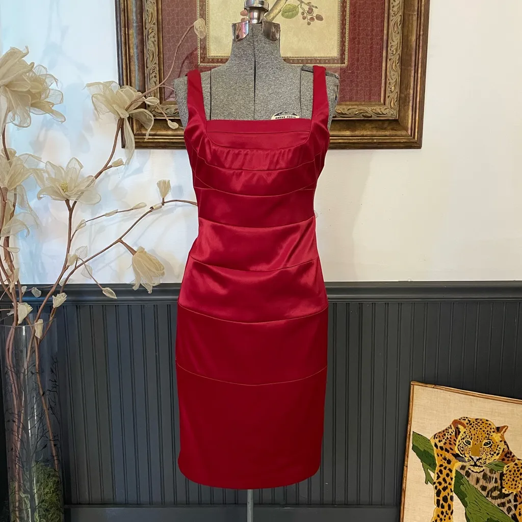 Bold & Chic Dress Barn Satin Red Sheath Square Neck Evening Dress - Sz 8 💚🎀 - Image 2