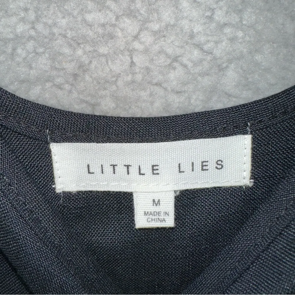 Little Lies Dress Womens Medium Black Linen Blend Slip Slit Dark Academia Casual - Image 5