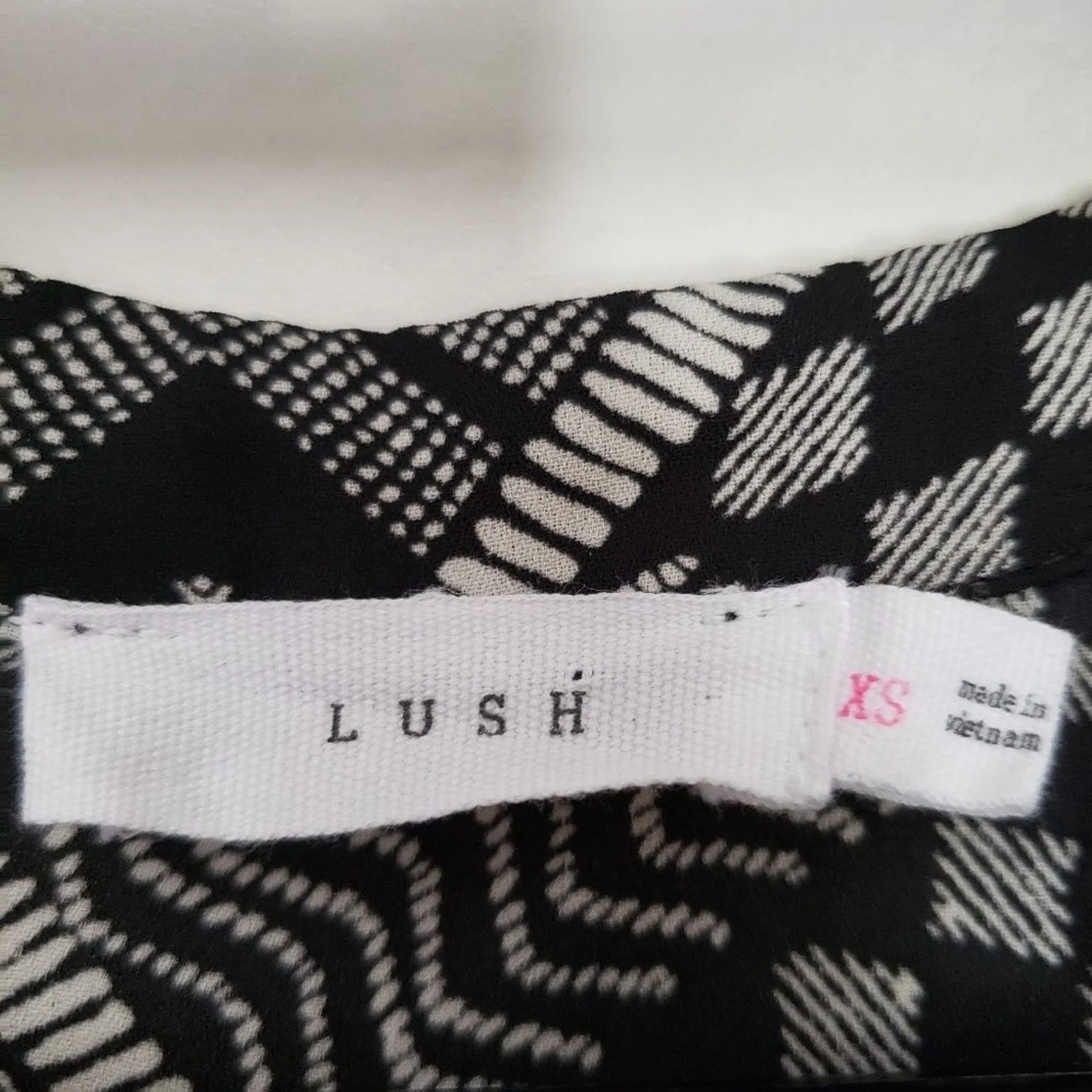 Lush Boho Tunic Womens Top Sz XS Geometric Festival Indie Bold Festival Roll Tab - Image 7