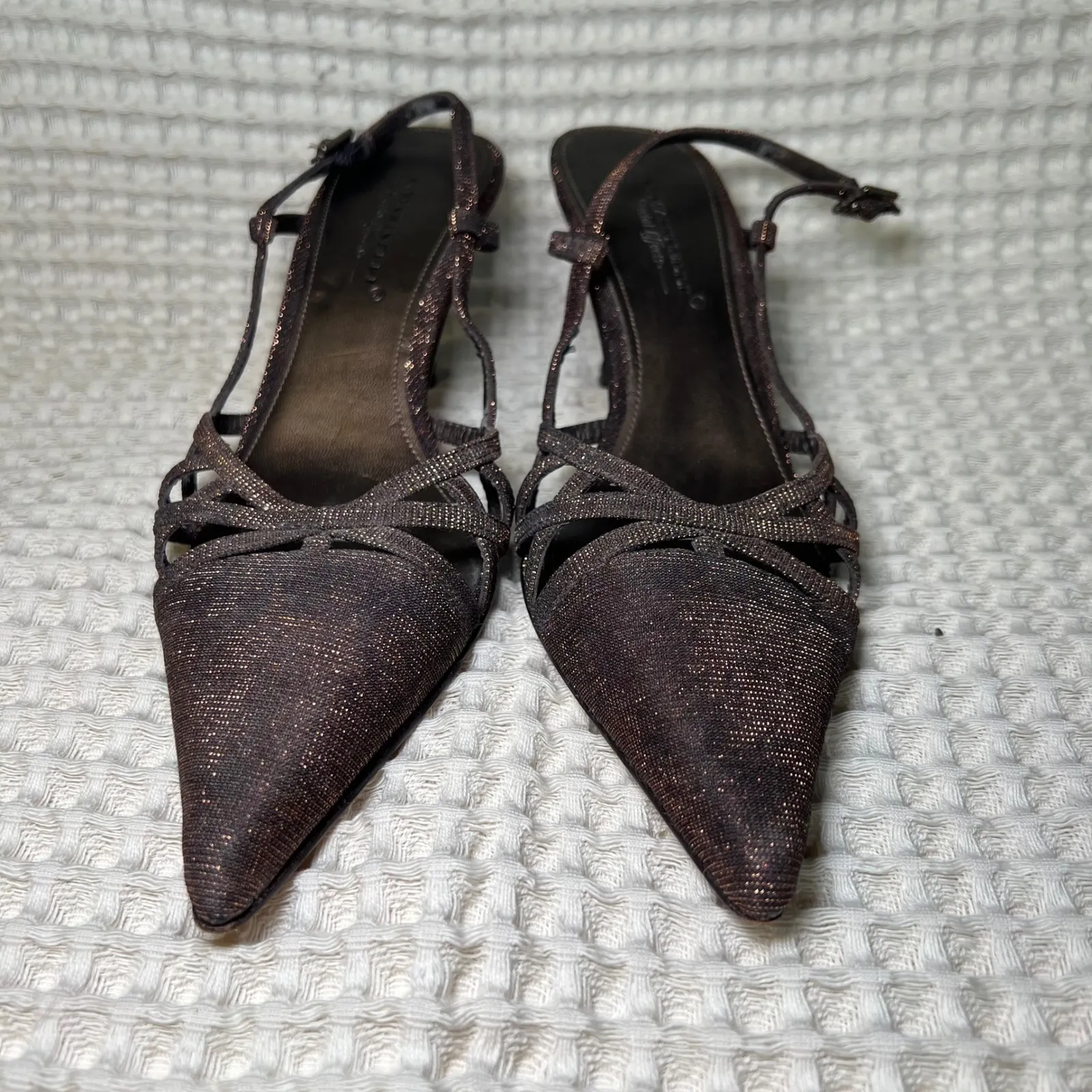 A Marinelli Special Effects Vintage Y2K Women's Bronze Slingback Heels Size 7.5 Brown - Image 2