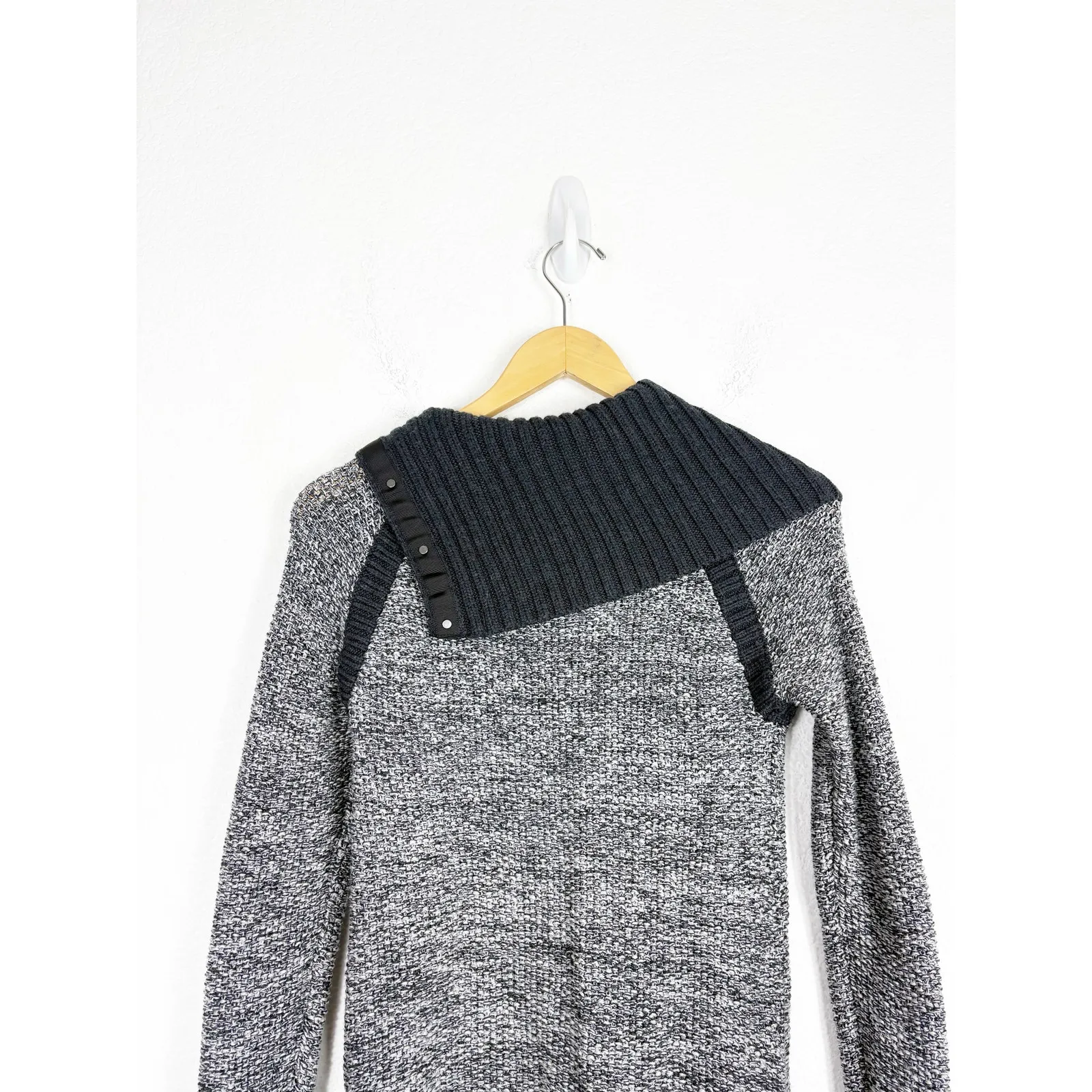 Lululemon Passage To Prana Sweater Merino Wool Pullover Snap Collar Gray Workout - Image 10