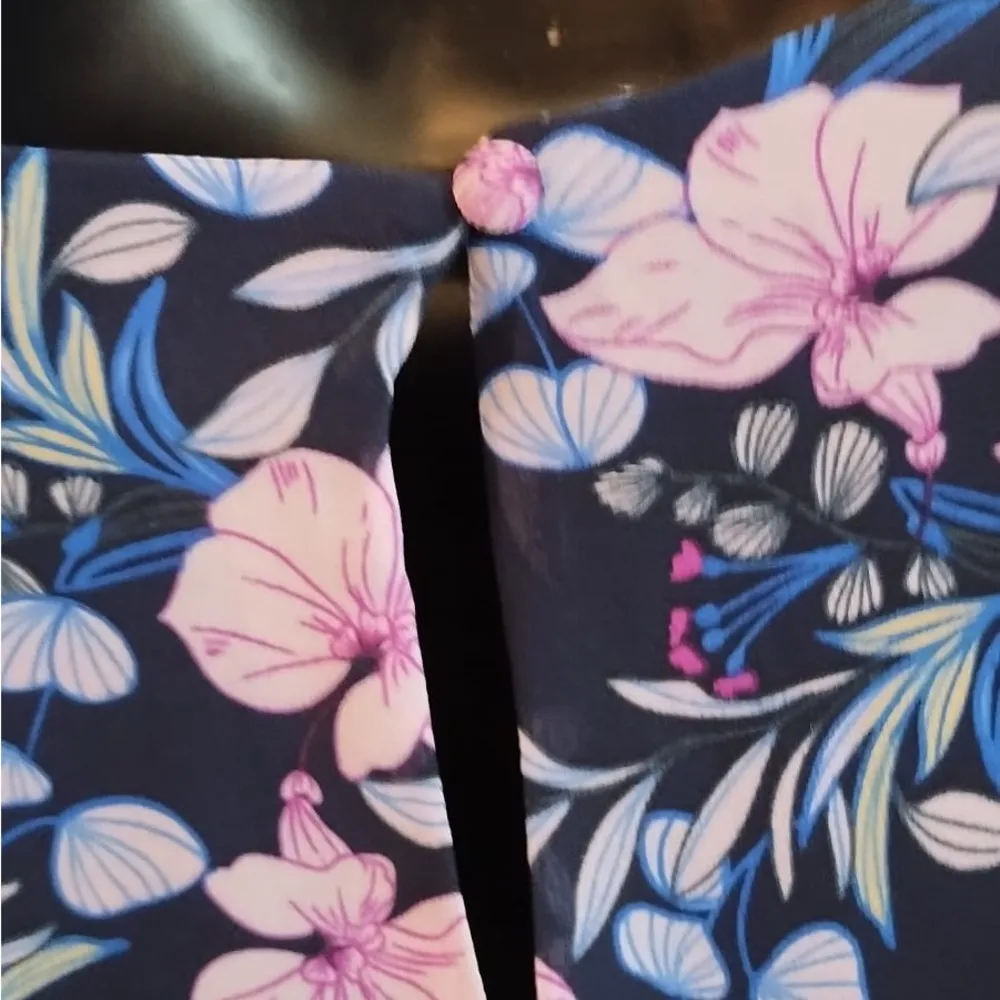 Vince Camuto Navy Floral Spring Injection Sleeveless Roundneck Blouse Sz XXL. - Image 5